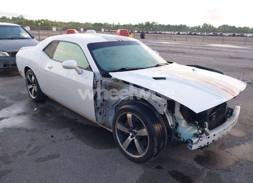 Photo 6 of 2013 Dodge Challenger SRT8 (VIN 2C3CDYCJ4DH528280)