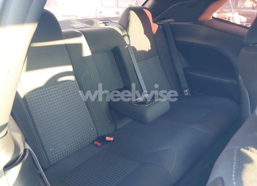 Photo 8 of 2015 Dodge Challenger SXT (VIN 2C3CDZAG0FH733370)