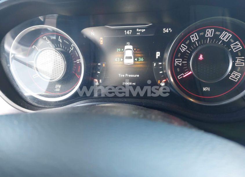 Photo 15 of 2015 Dodge Challenger SXT (VIN 2C3CDZAG0FH773786)