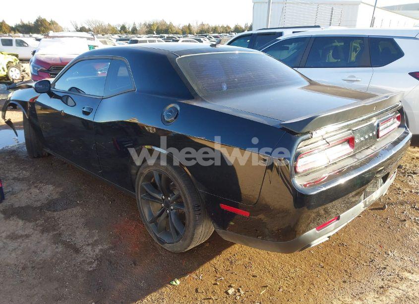 Photo 3 of 2016 Dodge Challenger SXT (VIN 2C3CDZAG0GH218189)