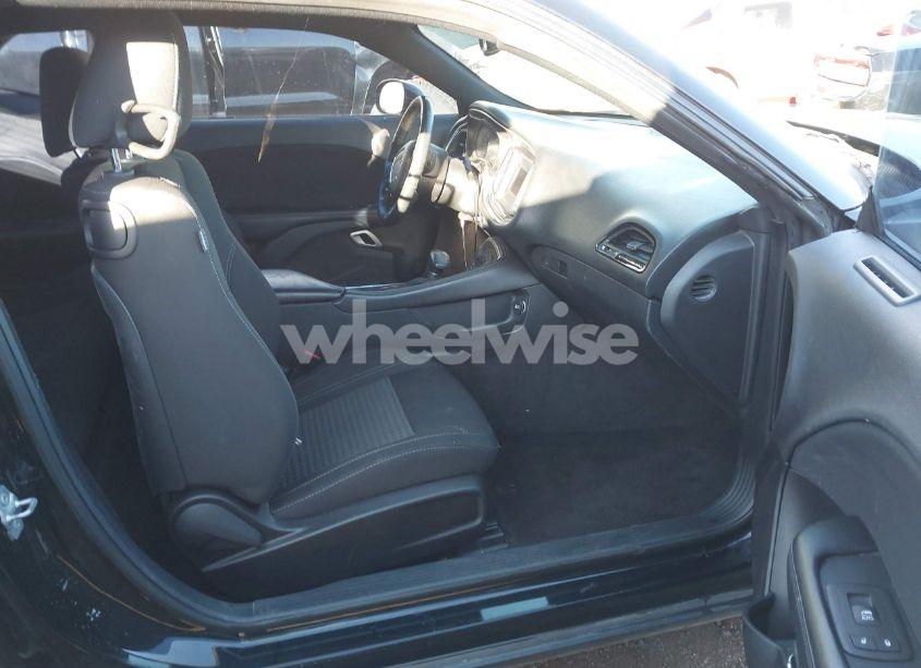 Photo 5 of 2016 Dodge Challenger SXT (VIN 2C3CDZAG0GH218189)