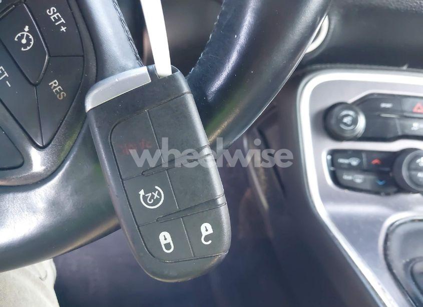 Photo 11 of 2016 Dodge Challenger SXT (VIN 2C3CDZAG0GH236529)