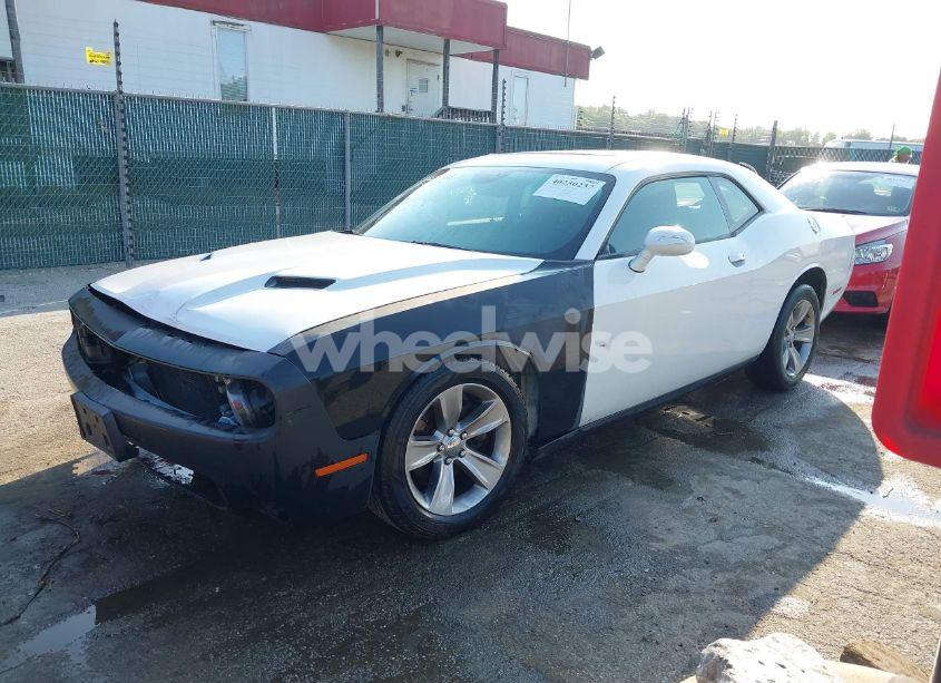 Photo 2 of 2016 Dodge Challenger SXT (VIN 2C3CDZAG0GH236529)