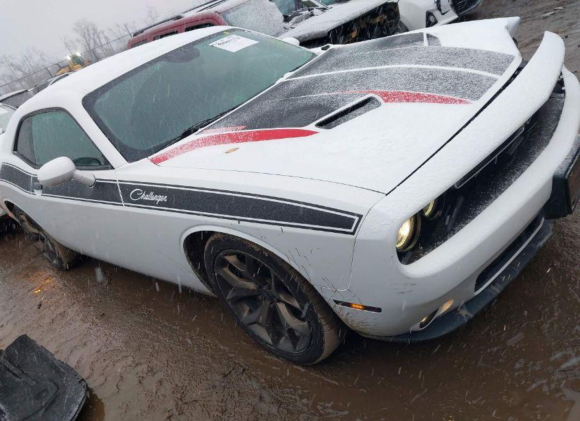 2016 Dodge Challenger SXT (VIN 2C3CDZAG0GH289408) main photo