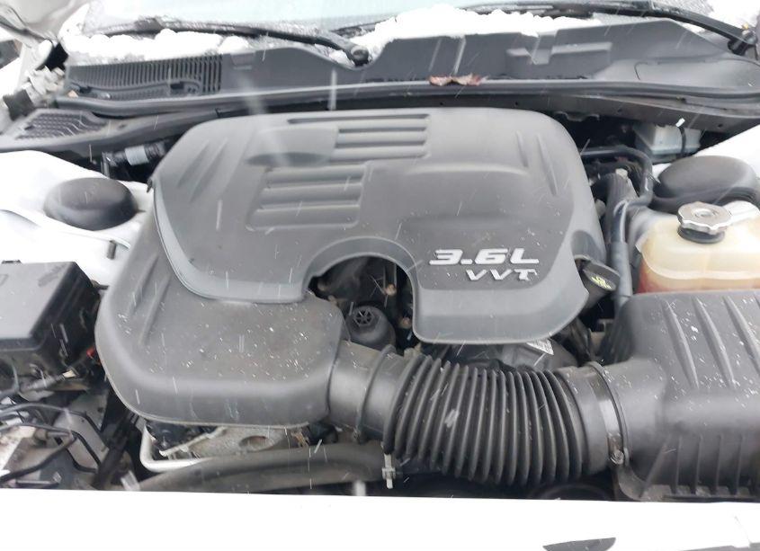 Photo 10 of 2016 Dodge Challenger SXT (VIN 2C3CDZAG0GH289408)