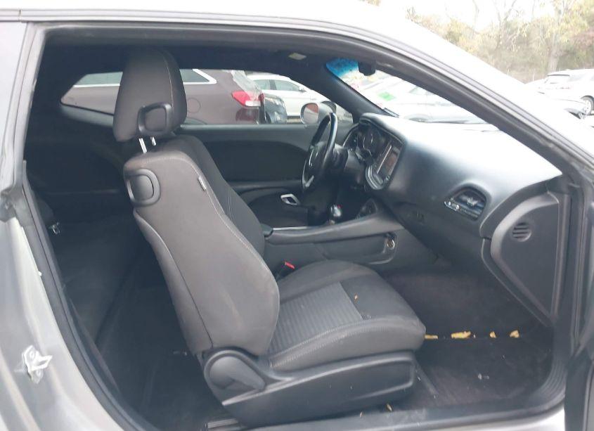 Photo 5 of 2017 Dodge Challenger SXT (VIN 2C3CDZAG0HH550232)