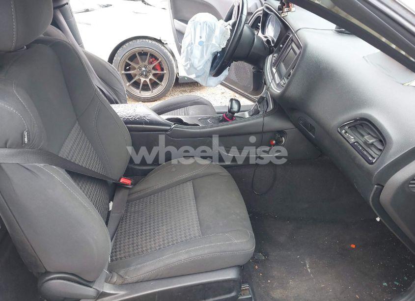 Photo 5 of 2017 Dodge Challenger SXT (VIN 2C3CDZAG0HH572554)