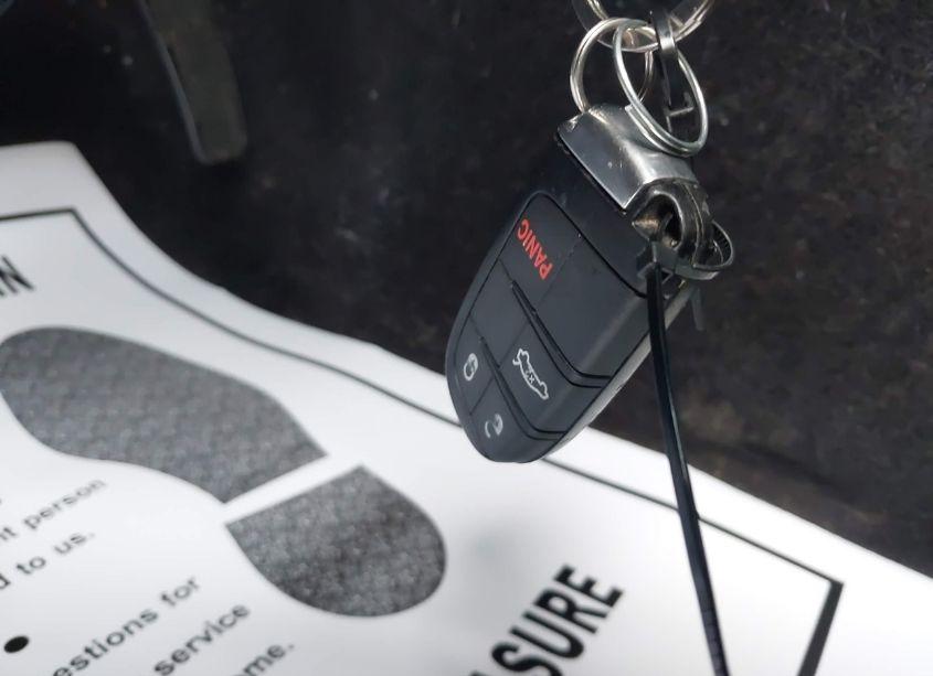 Photo 11 of 2018 Dodge Challenger SXT (VIN 2C3CDZAG0JH204686)