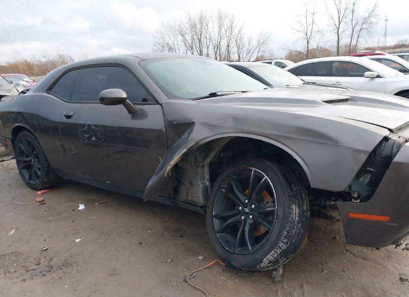 Photo 14 of 2018 Dodge Challenger SXT (VIN 2C3CDZAG0JH204686)