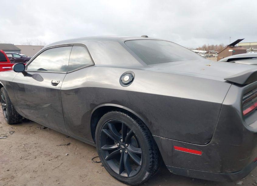 Photo 15 of 2018 Dodge Challenger SXT (VIN 2C3CDZAG0JH204686)