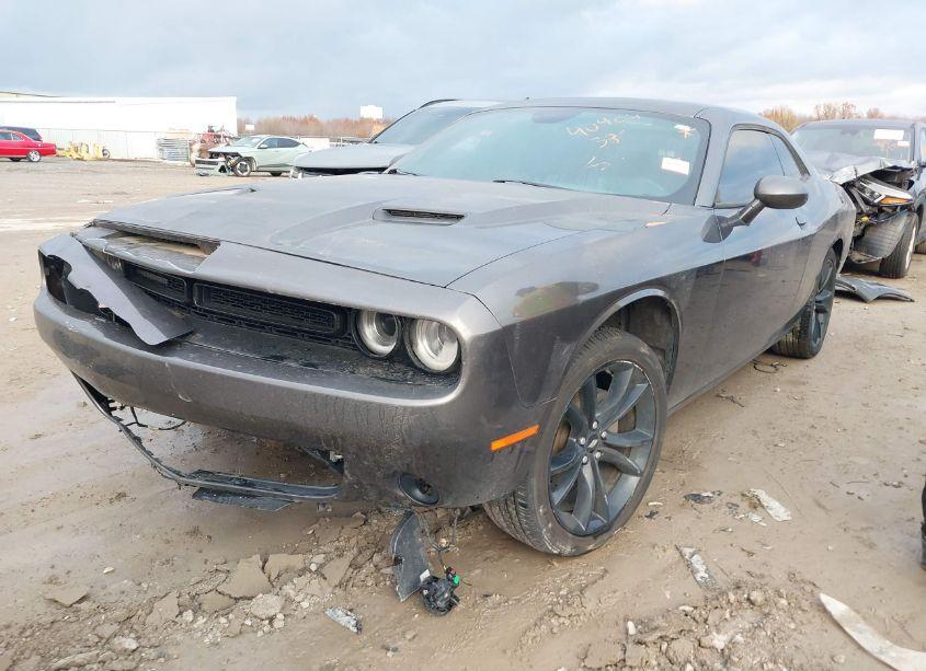 Photo 2 of 2018 Dodge Challenger SXT (VIN 2C3CDZAG0JH204686)