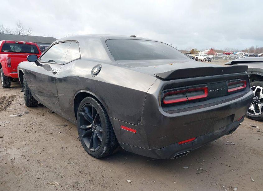Photo 3 of 2018 Dodge Challenger SXT (VIN 2C3CDZAG0JH204686)