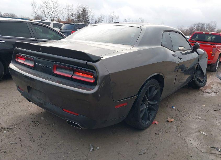Photo 4 of 2018 Dodge Challenger SXT (VIN 2C3CDZAG0JH204686)
