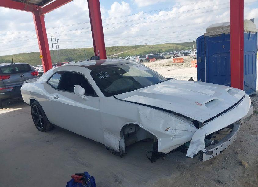 Photo 14 of 2019 Dodge Challenger SXT (VIN 2C3CDZAG0KH672225)