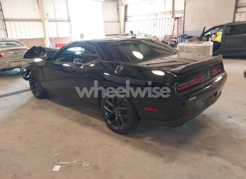 Photo 3 of 2019 Dodge Challenger SXT (VIN 2C3CDZAG0KH743939)