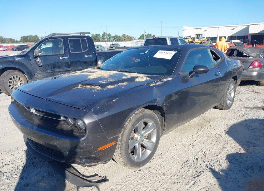 Photo 2 of 2019 Dodge Challenger SXT (VIN 2C3CDZAG0KH746582)