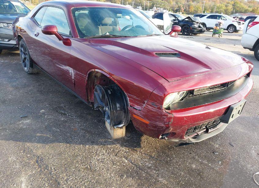 Photo 6 of 2020 Dodge Challenger SXT (VIN 2C3CDZAG0LH146470)