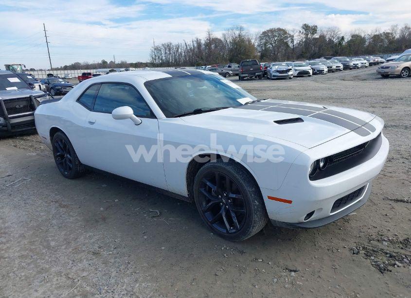 2021 Dodge Challenger SXT (VIN 2C3CDZAG0MH568322) main photo