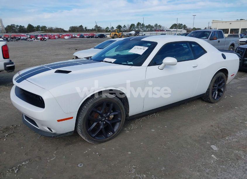 Photo 2 of 2021 Dodge Challenger SXT (VIN 2C3CDZAG0MH568322)