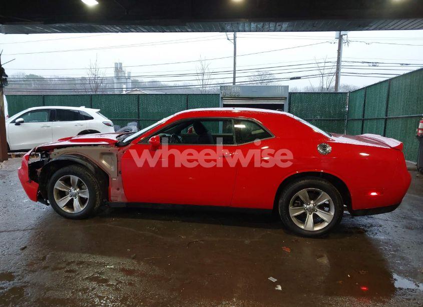 Photo 15 of 2021 Dodge Challenger SXT (VIN 2C3CDZAG0MH630981)