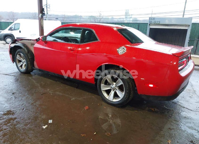 Photo 3 of 2021 Dodge Challenger SXT (VIN 2C3CDZAG0MH630981)