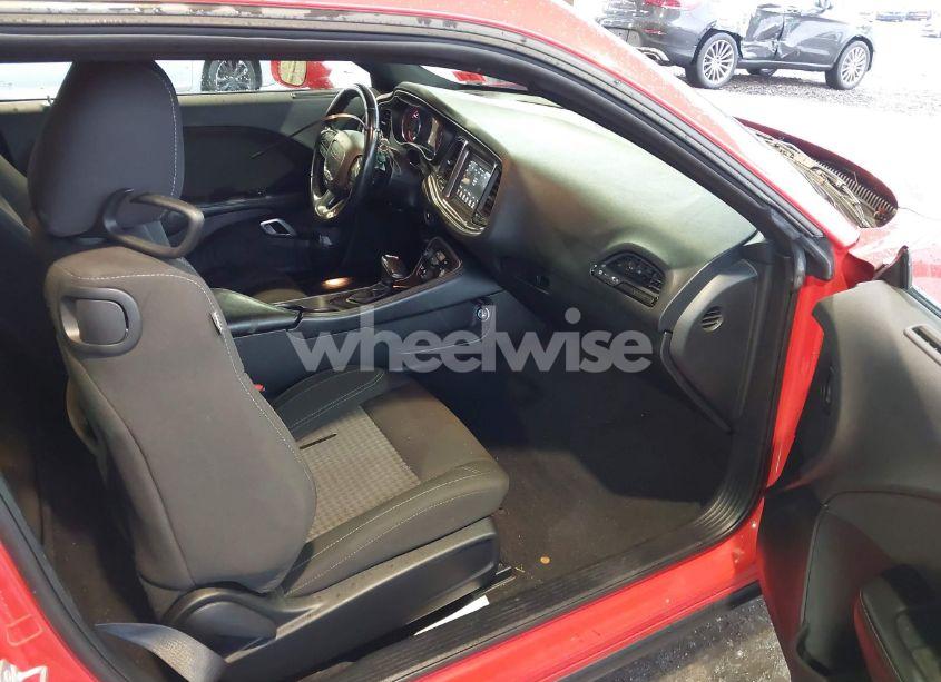 Photo 5 of 2021 Dodge Challenger SXT (VIN 2C3CDZAG0MH630981)