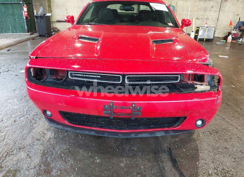 Photo 6 of 2021 Dodge Challenger SXT (VIN 2C3CDZAG0MH630981)