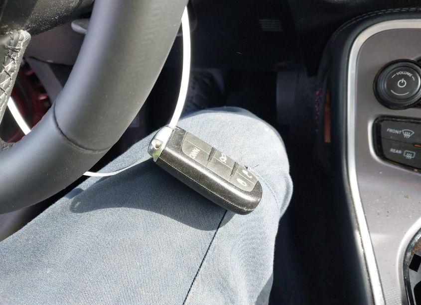 Photo 11 of 2022 Dodge Challenger SXT (VIN 2C3CDZAG0NH105713)