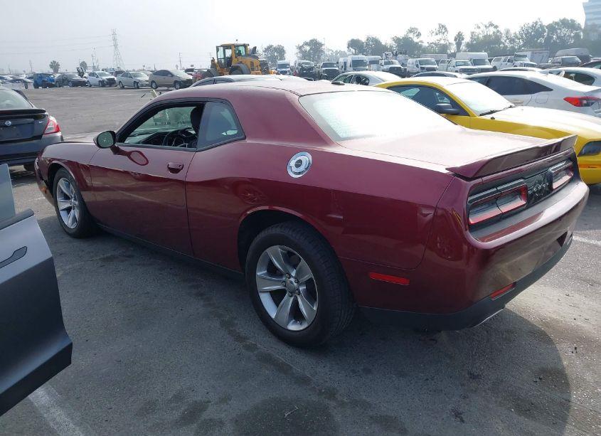 Photo 3 of 2022 Dodge Challenger SXT (VIN 2C3CDZAG0NH105713)