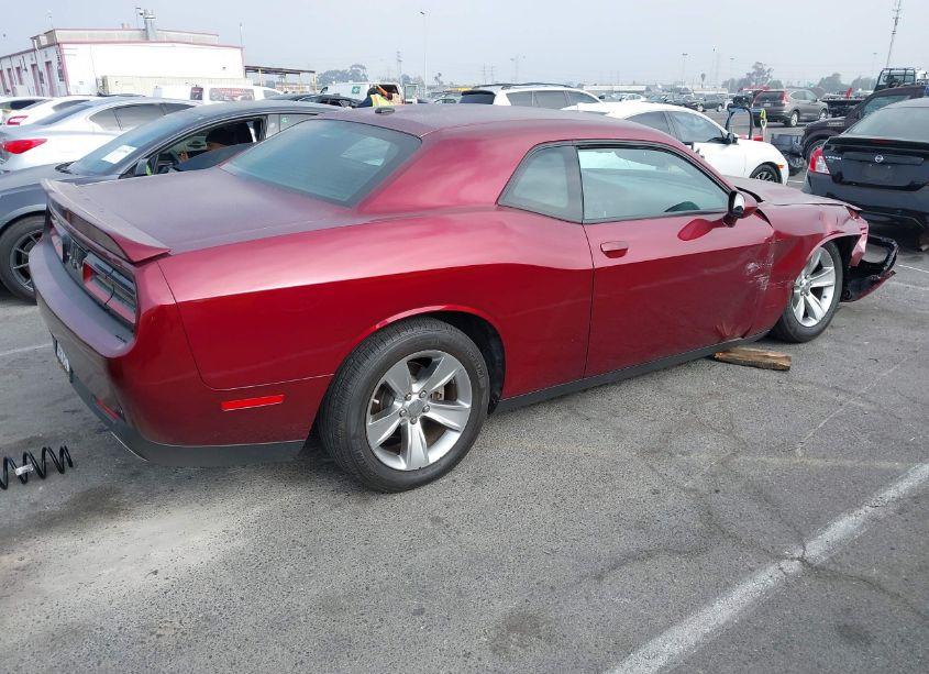 Photo 4 of 2022 Dodge Challenger SXT (VIN 2C3CDZAG0NH105713)