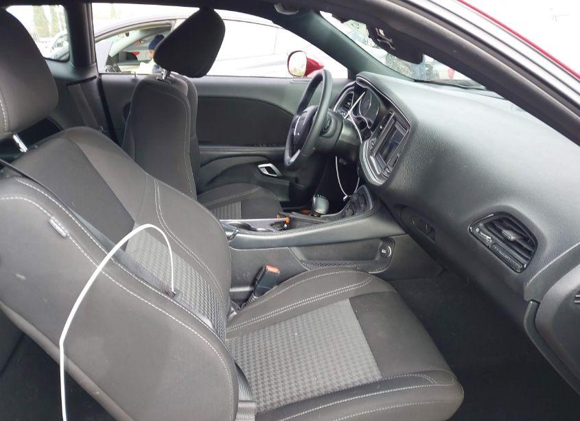 Photo 5 of 2022 Dodge Challenger SXT (VIN 2C3CDZAG0NH105713)