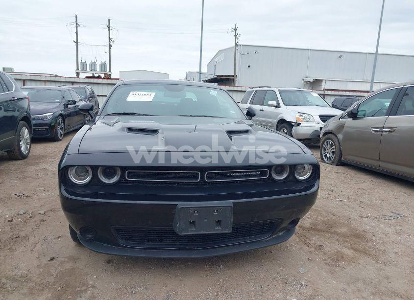 Photo 12 of 2023 Dodge Challenger SXT (VIN 2C3CDZAG0PH586467)