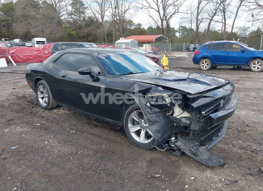 2015 Dodge Challenger SXT (VIN 2C3CDZAG1FH733877) main photo