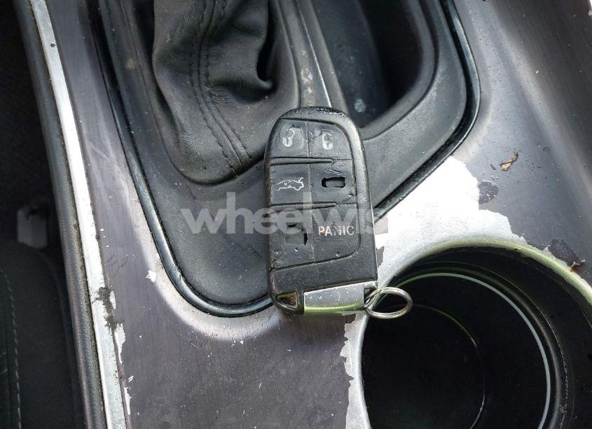 Photo 11 of 2015 Dodge Challenger SXT (VIN 2C3CDZAG1FH733877)