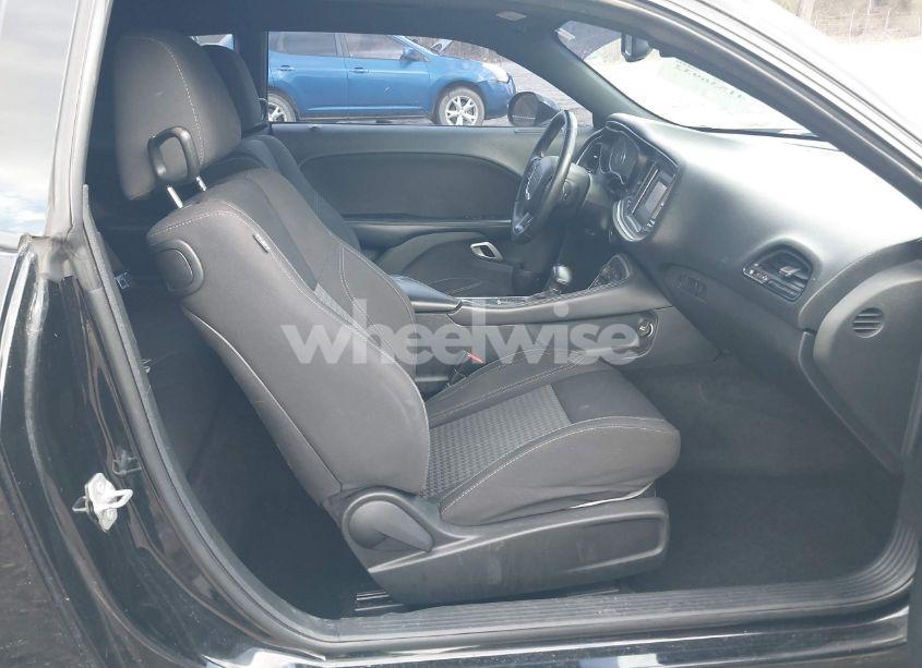 Photo 5 of 2015 Dodge Challenger SXT (VIN 2C3CDZAG1FH733877)