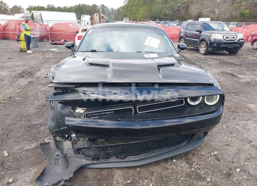 Photo 6 of 2015 Dodge Challenger SXT (VIN 2C3CDZAG1FH733877)