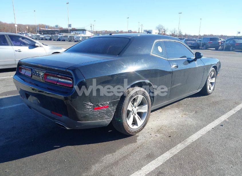 Photo 4 of 2015 Dodge Challenger SXT (VIN 2C3CDZAG1FH911268)