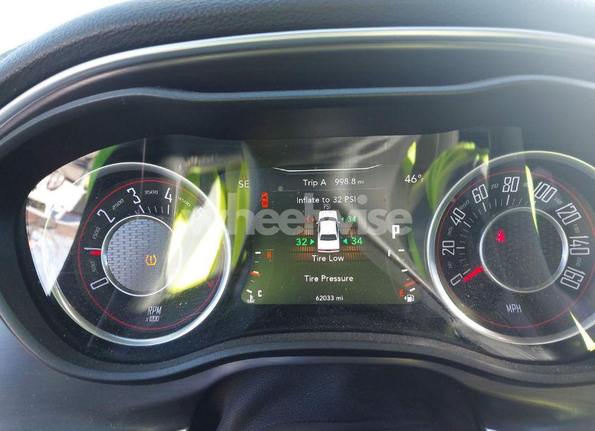 Photo 7 of 2015 Dodge Challenger SXT (VIN 2C3CDZAG1FH911268)