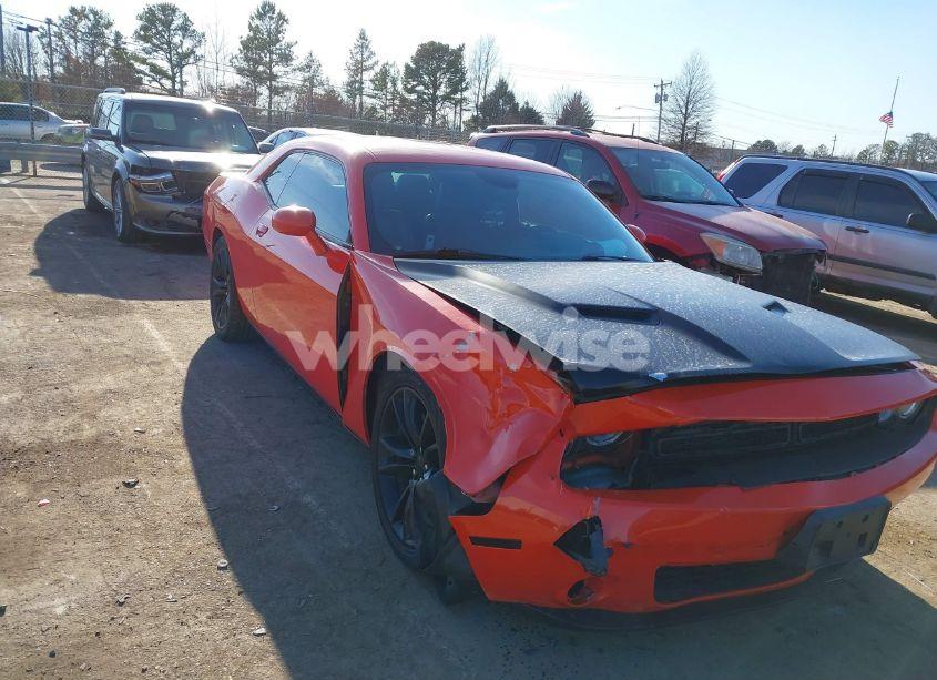 2016 Dodge Challenger SXT PLUS (VIN 2C3CDZAG1GH337370) main photo