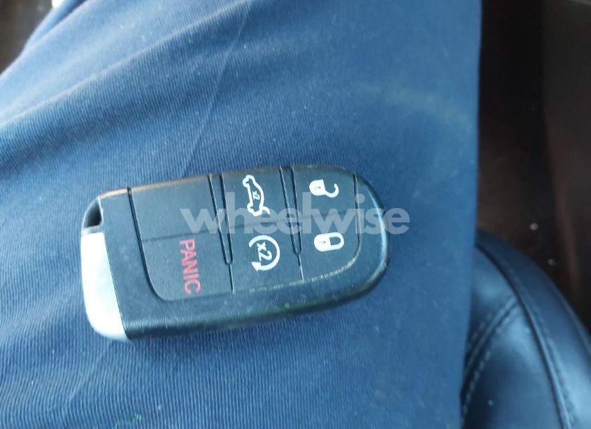 Photo 11 of 2016 Dodge Challenger SXT PLUS (VIN 2C3CDZAG1GH337370)