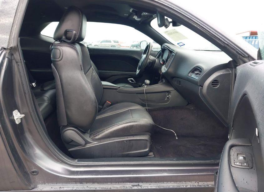 Photo 5 of 2017 Dodge Challenger SXT PLUS (VIN 2C3CDZAG1HH633863)