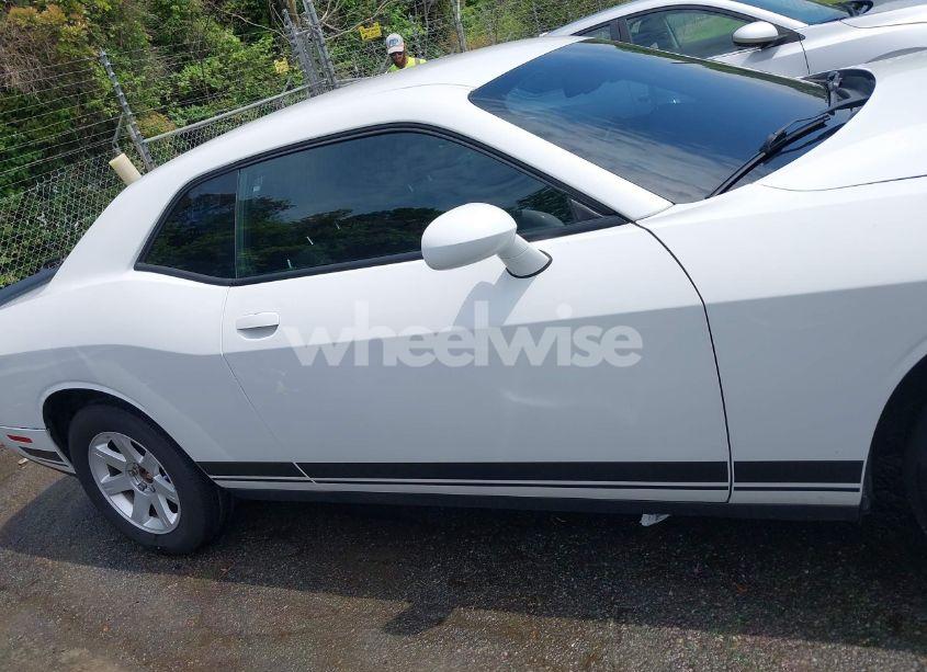 Photo 13 of 2017 Dodge Challenger SXT (VIN 2C3CDZAG1HH640649)