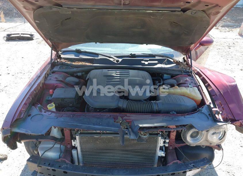 Photo 10 of 2018 Dodge Challenger SXT (VIN 2C3CDZAG1JH142120)