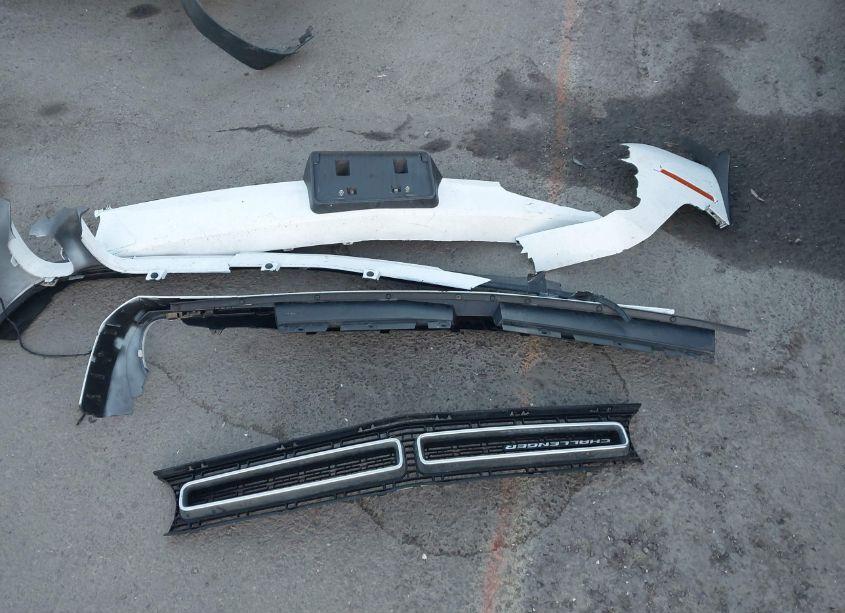 Photo 12 of 2018 Dodge Challenger SXT (VIN 2C3CDZAG1JH231699)