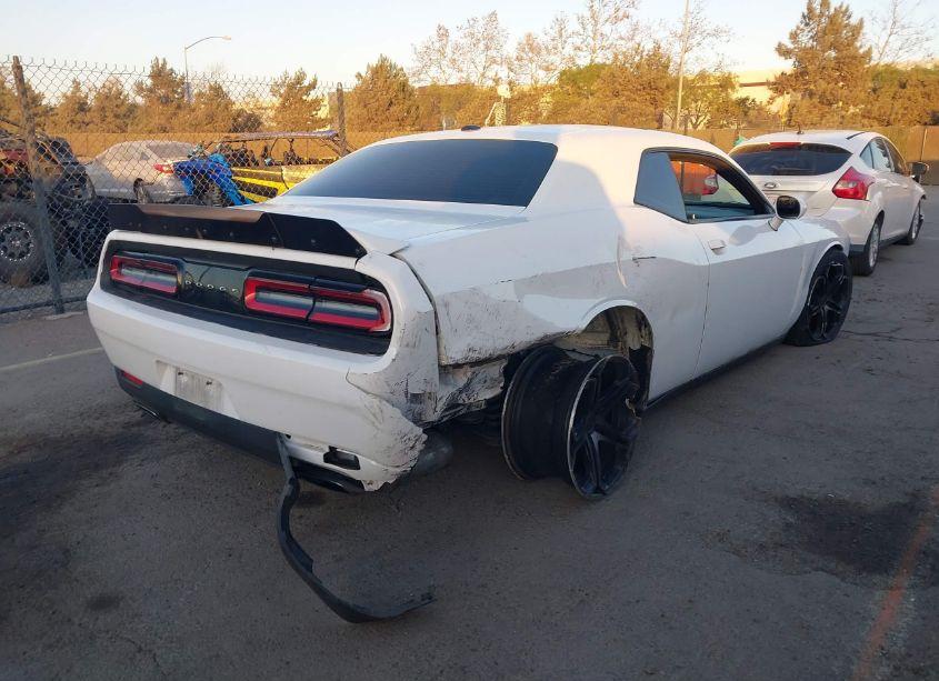 Photo 4 of 2018 Dodge Challenger SXT (VIN 2C3CDZAG1JH231699)