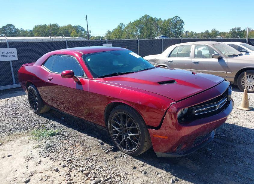 2018 Dodge Challenger SXT (VIN 2C3CDZAG1JH235977) main photo