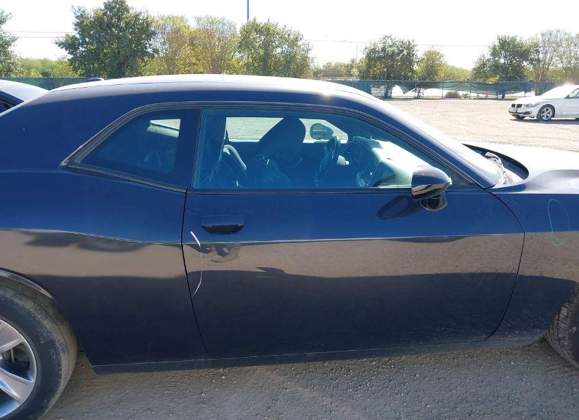 Photo 14 of 2018 Dodge Challenger SXT (VIN 2C3CDZAG1JH241827)