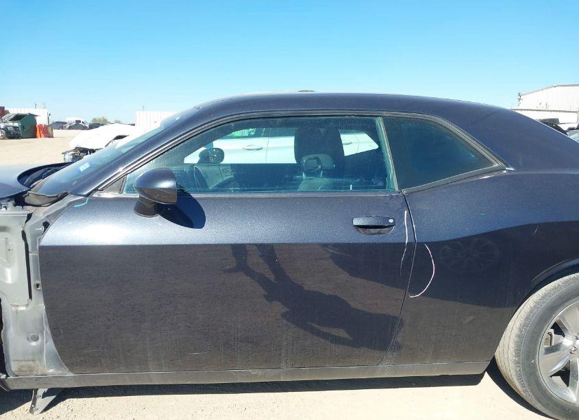 Photo 15 of 2018 Dodge Challenger SXT (VIN 2C3CDZAG1JH241827)