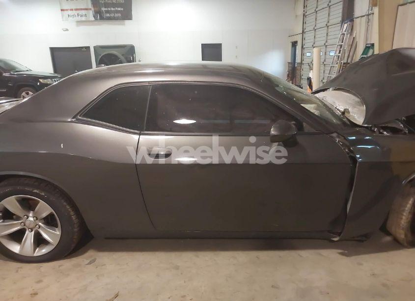 Photo 12 of 2018 Dodge Challenger SXT (VIN 2C3CDZAG1JH242217)