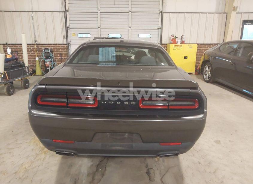 Photo 15 of 2018 Dodge Challenger SXT (VIN 2C3CDZAG1JH242217)